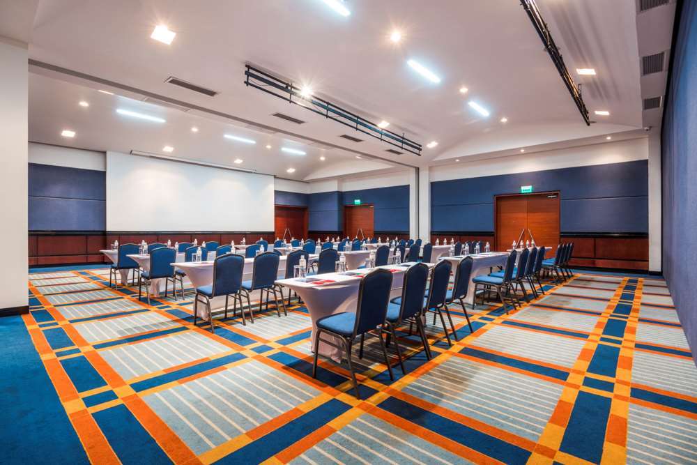 科斯莫斯100号酒店及会议中心 波哥大 外观 照片 Meeting room
