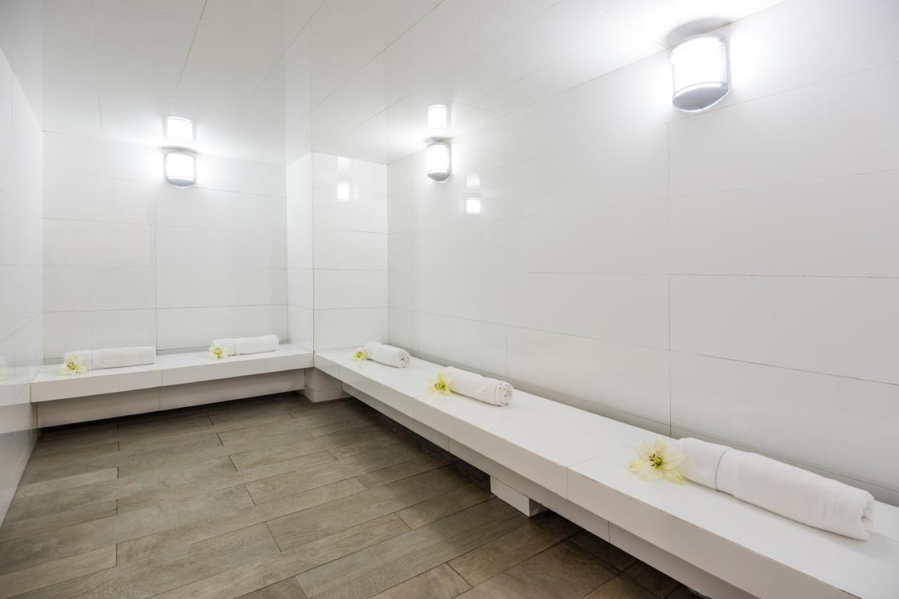 科斯莫斯100号酒店及会议中心 波哥大 外观 照片 A steam room